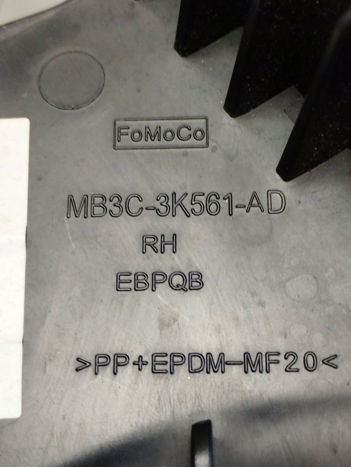 Volkswagen Amarok II COVER RIGHT MB3C3K561AD