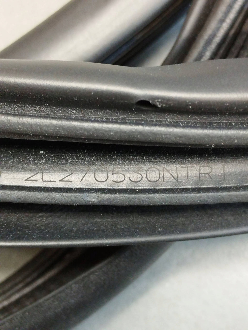 Volkswagen Amarok II DOOR SEAL RIGHT FRONT 2HJ837912D