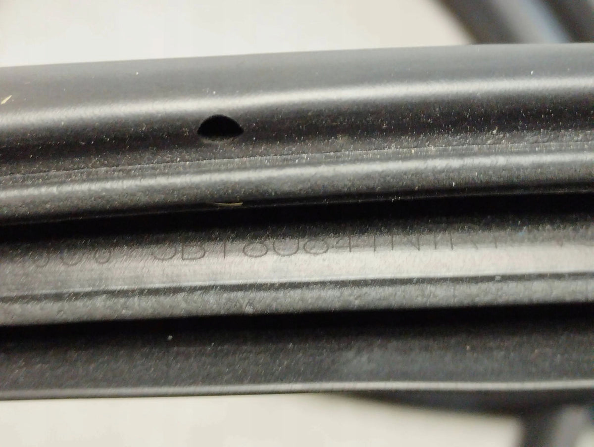 Volkswagen Amarok II DOOR SEAL RIGHT FRONT 2HJ837912D