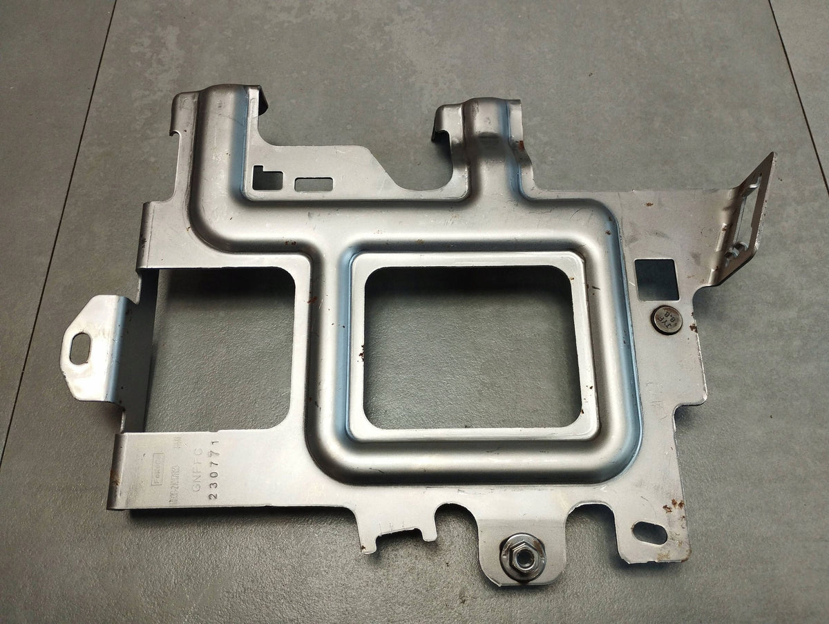 Volkswagen Amarok II MOUNTING BRACKET MB3B21047B50