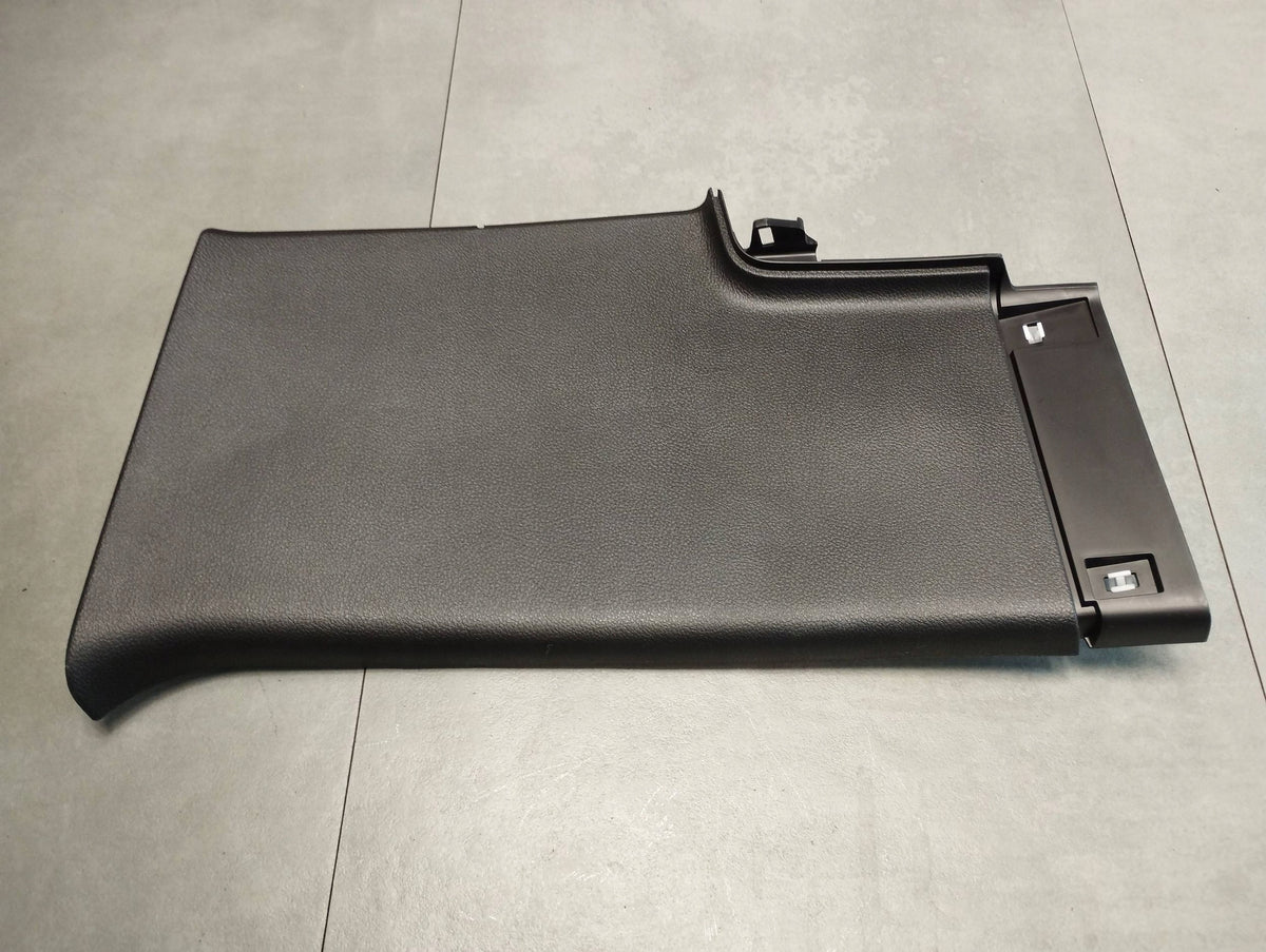 Volkswagen Amarok II POST COVER RIGHT N1WBE31002A