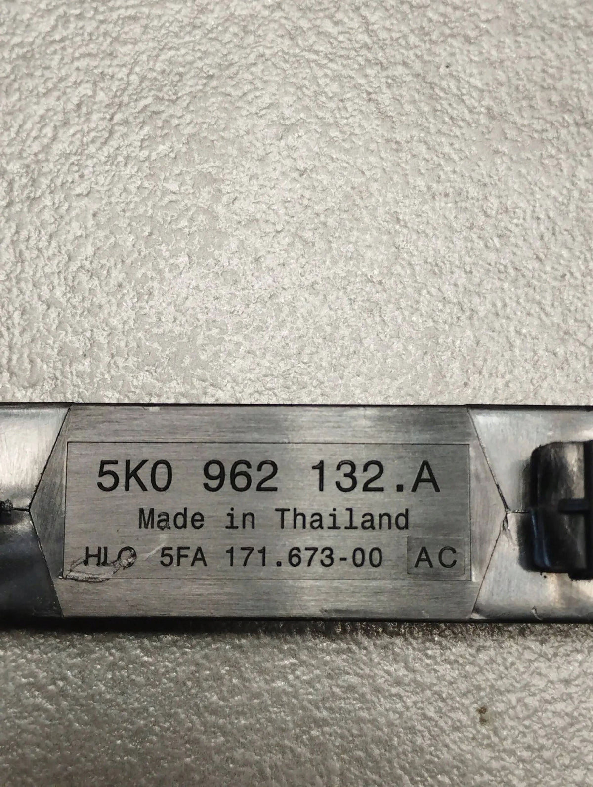 Volkswagen Arteon 5K0962132A antenna amplifier