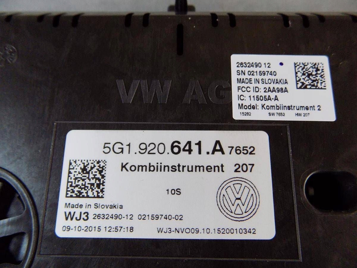 Volkswagen Golf VII 7 1.6 TDI Counter clocks 5G1920641A