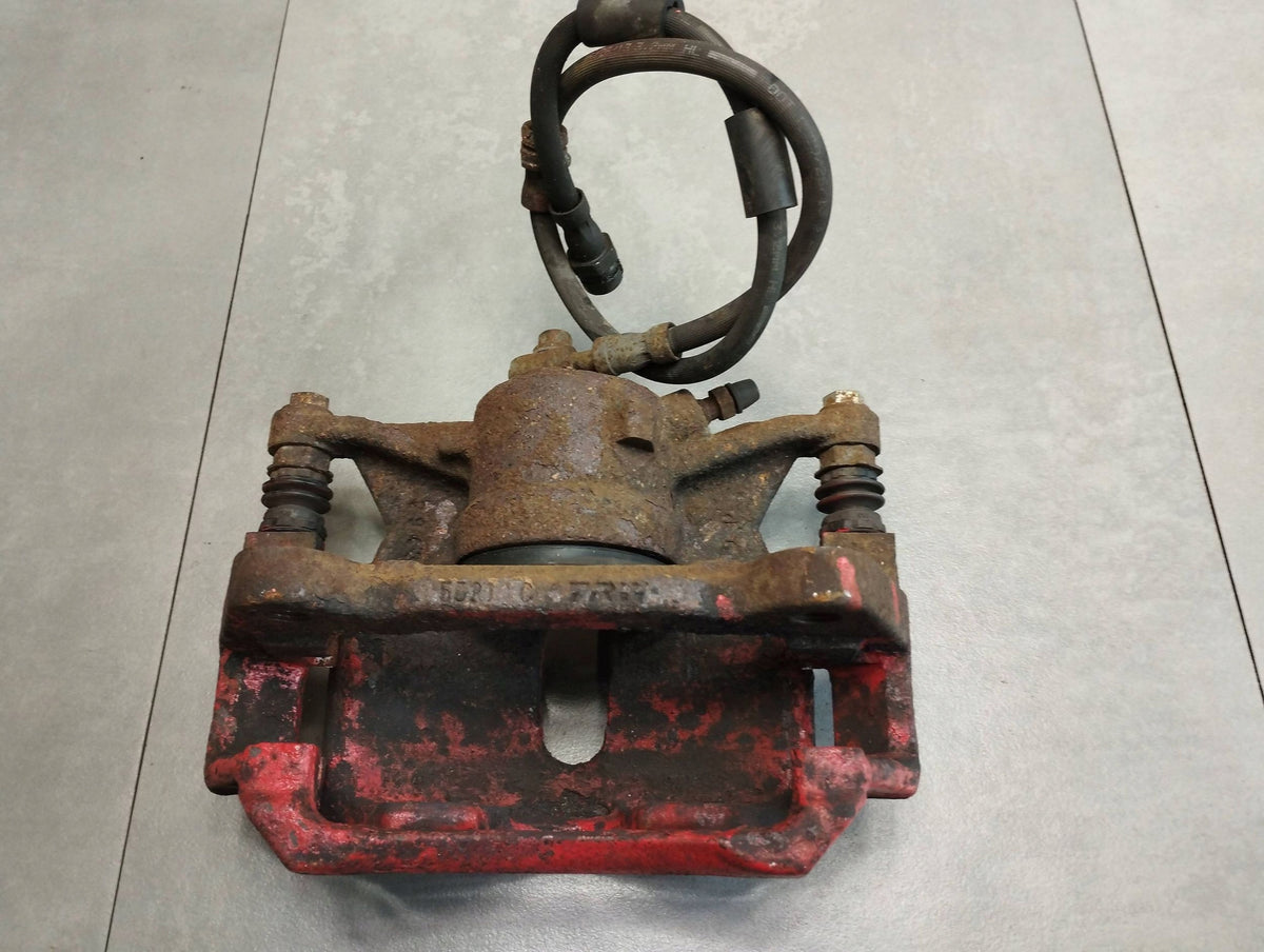 Volkswagen Golf VII Brake caliper right front yoke 8V0615124 8V0615126