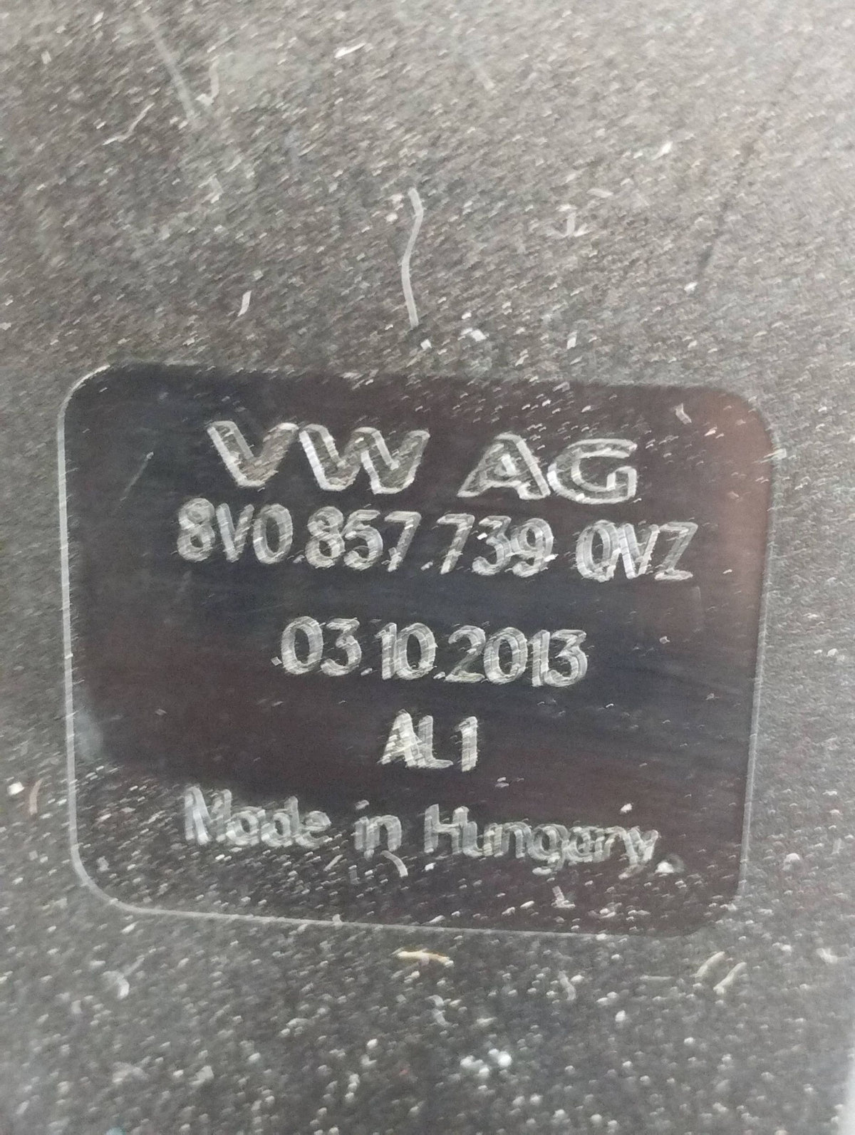 Volkswagen Golf VII Rear Belt Buckle 8V0857739