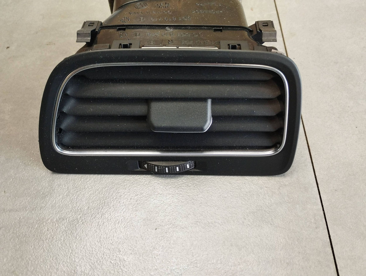 Volkswagen Golf VII Side air supply grille 5G1819710B