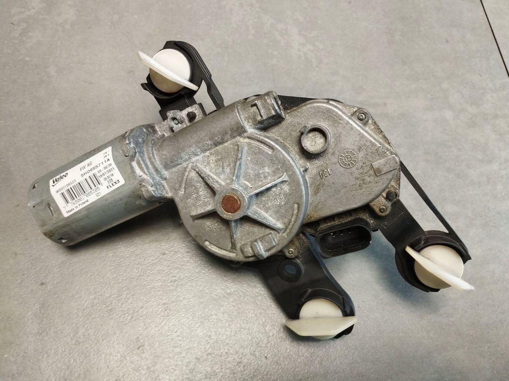 Volkswagen Golf VIII 8 Rear wiper motor 5H0955711A