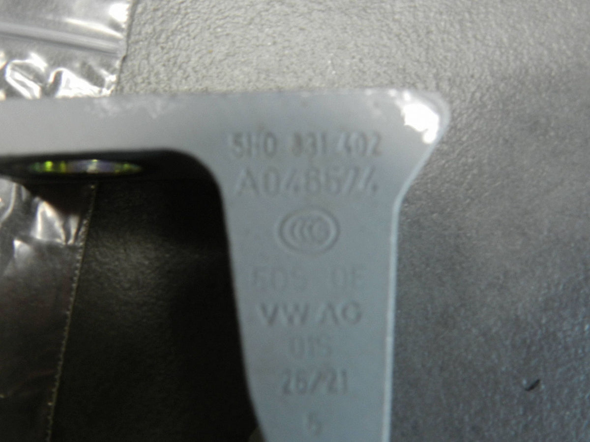 Volkswagen Golf VIII Door hinges left front lower 5H0831402 N58582