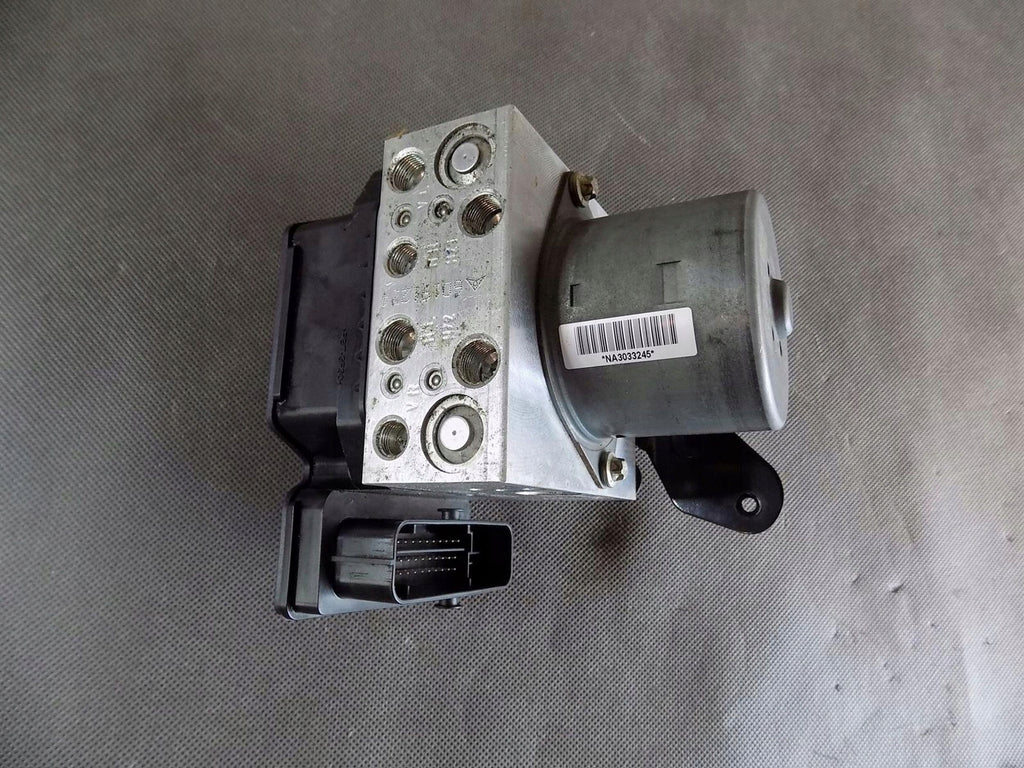 Volkswagen PASSAT B7 ABS pump 3AA614109D