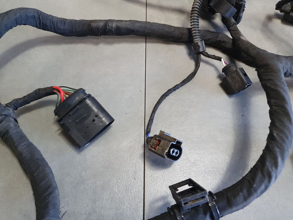 Volkswagen PASSAT CC 1.8 tsi engine beam 06J971824B