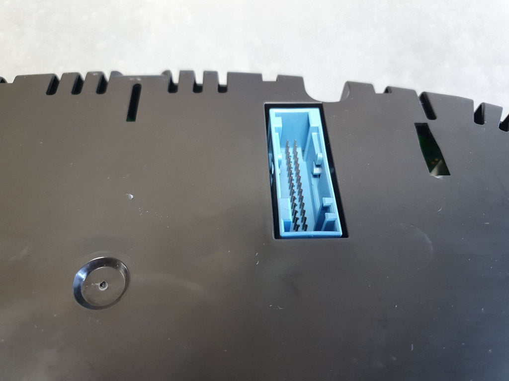Volkswagen PASSAT CC Counter clocks 3C8920870K