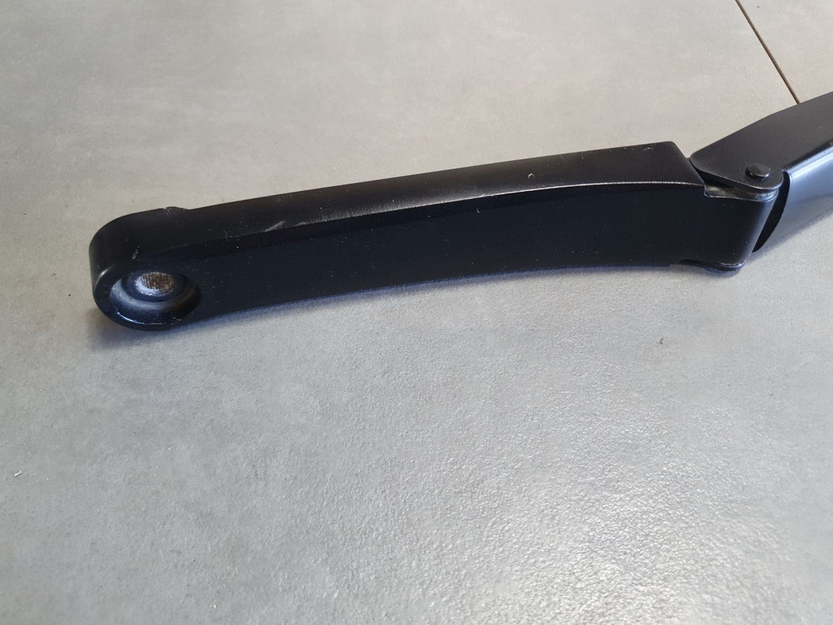 Volkswagen PASSAT CC Front wiper arm left 3C8955409B