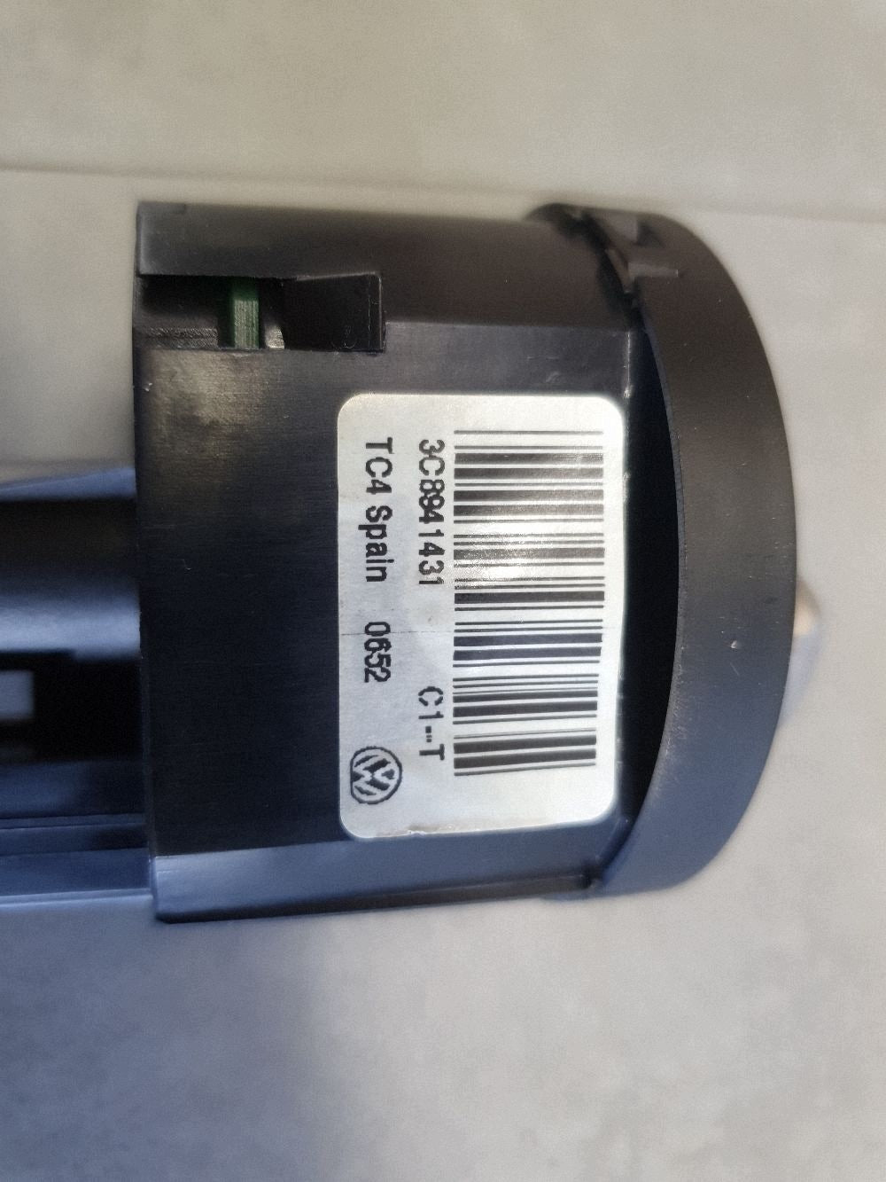 Volkswagen PASSAT CC Light switch 3C8941431