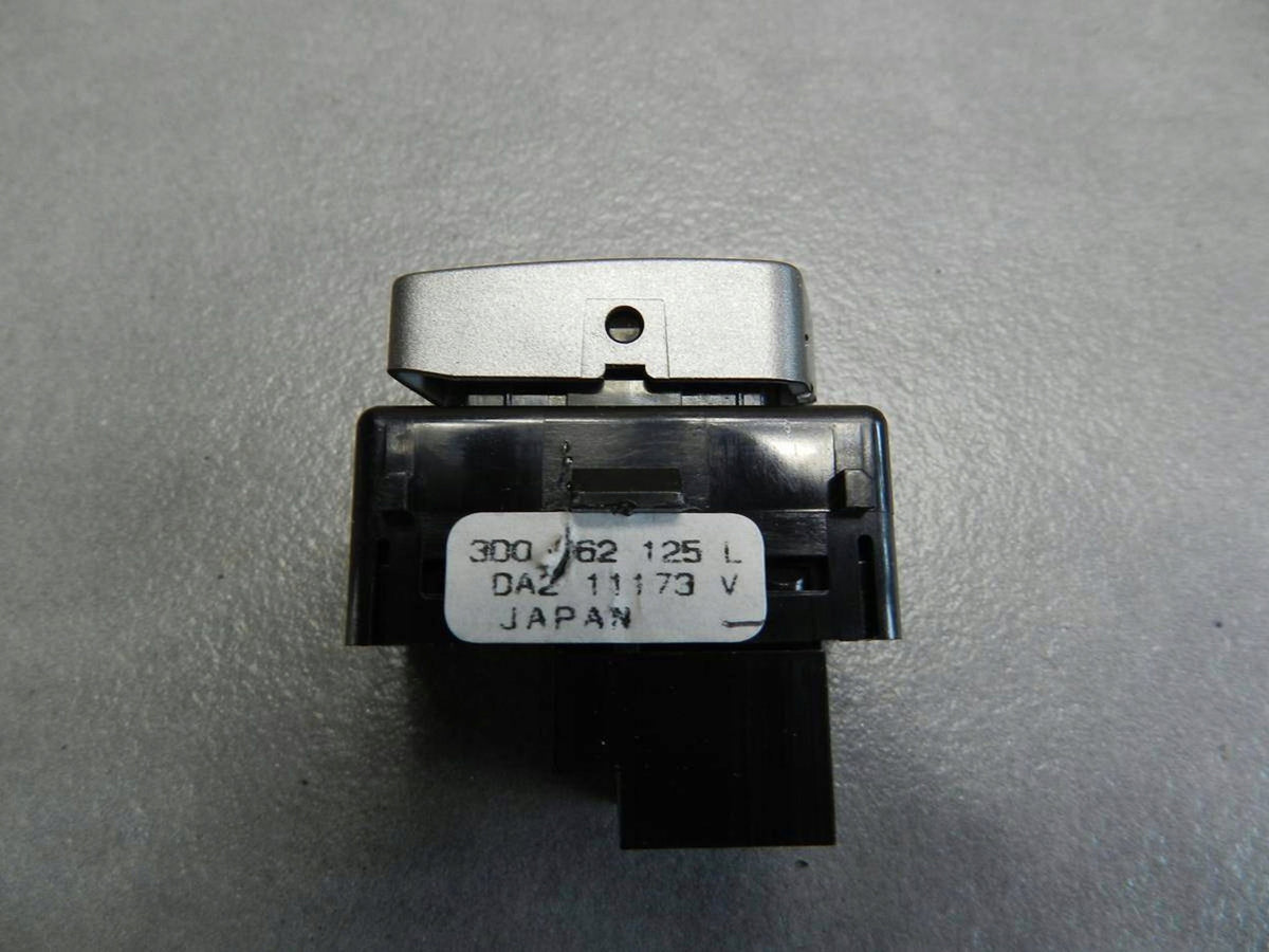 Volkswagen Phaeton 3D0962125L central lock button