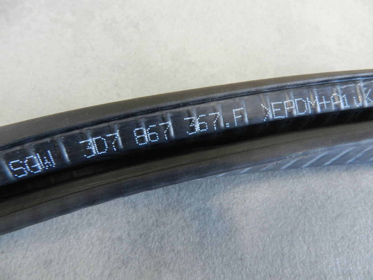 Volkswagen Phaeton Door Seal Left Rear 3D7867367F N58391