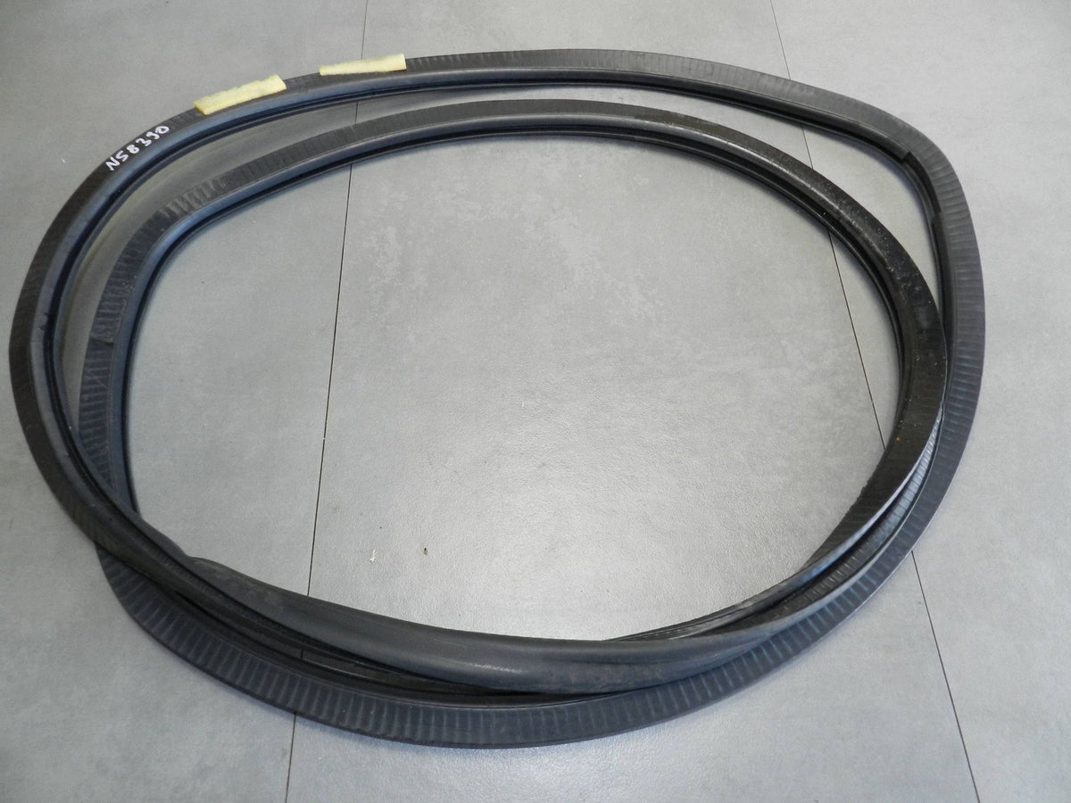 Volkswagen Phaeton Door Seal Right Rear 3D7867368F N58390