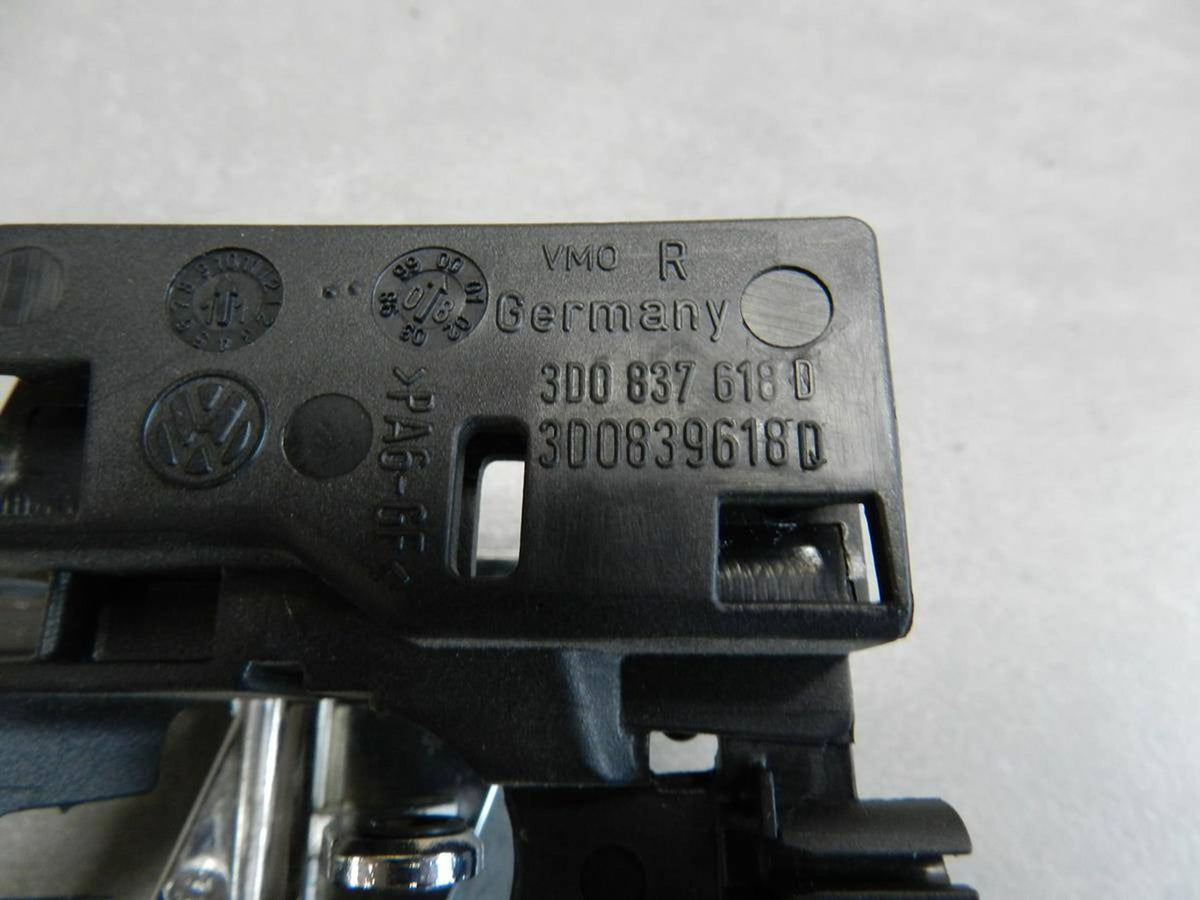 Volkswagen Phaeton Door handle interior left 3D0837618D