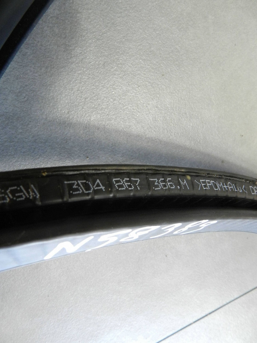 Volkswagen Phaeton Door seal right front 3D4867366M N58389