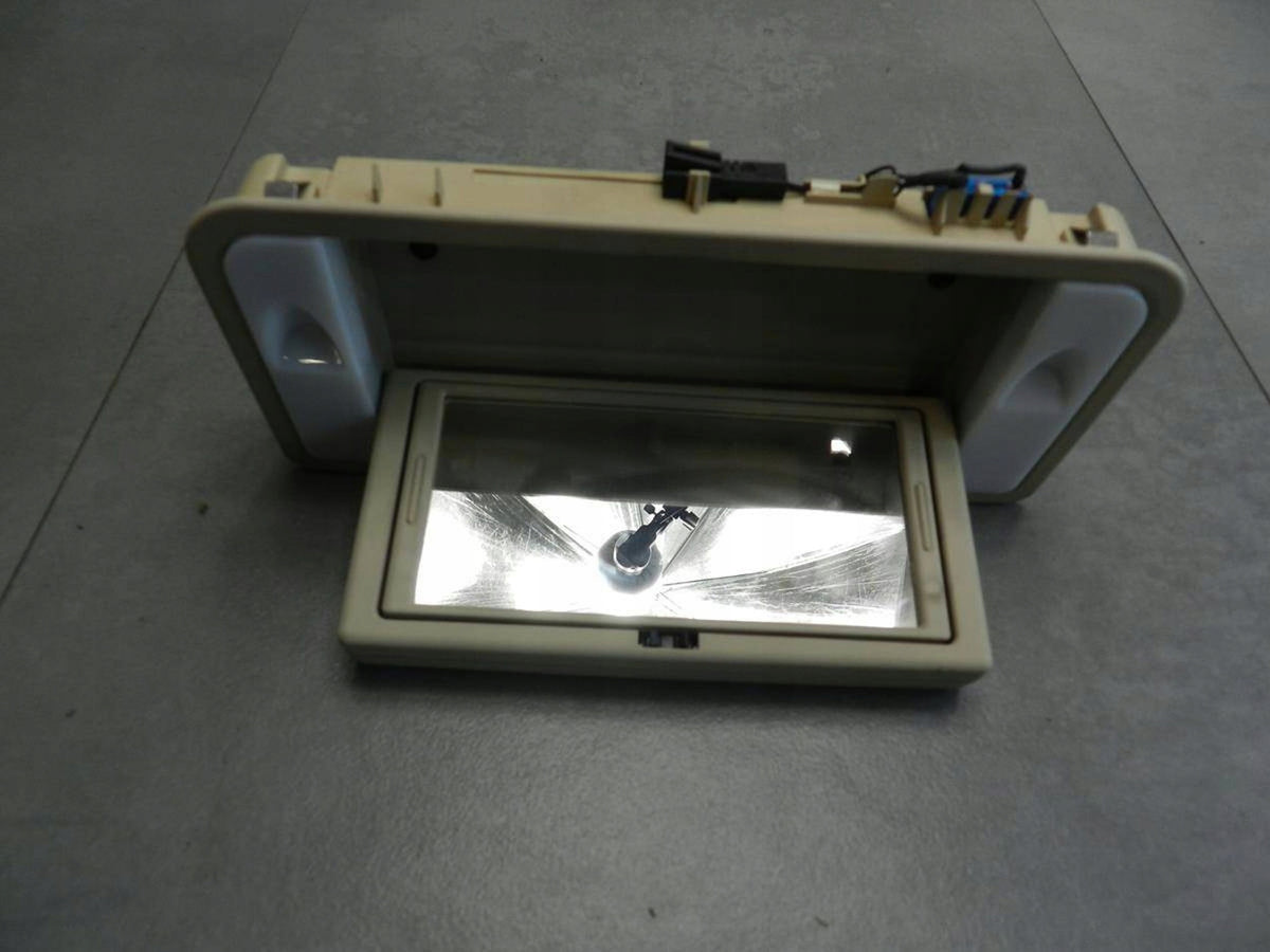 Volkswagen Phaeton INTERIOR LAMP 4E4858563