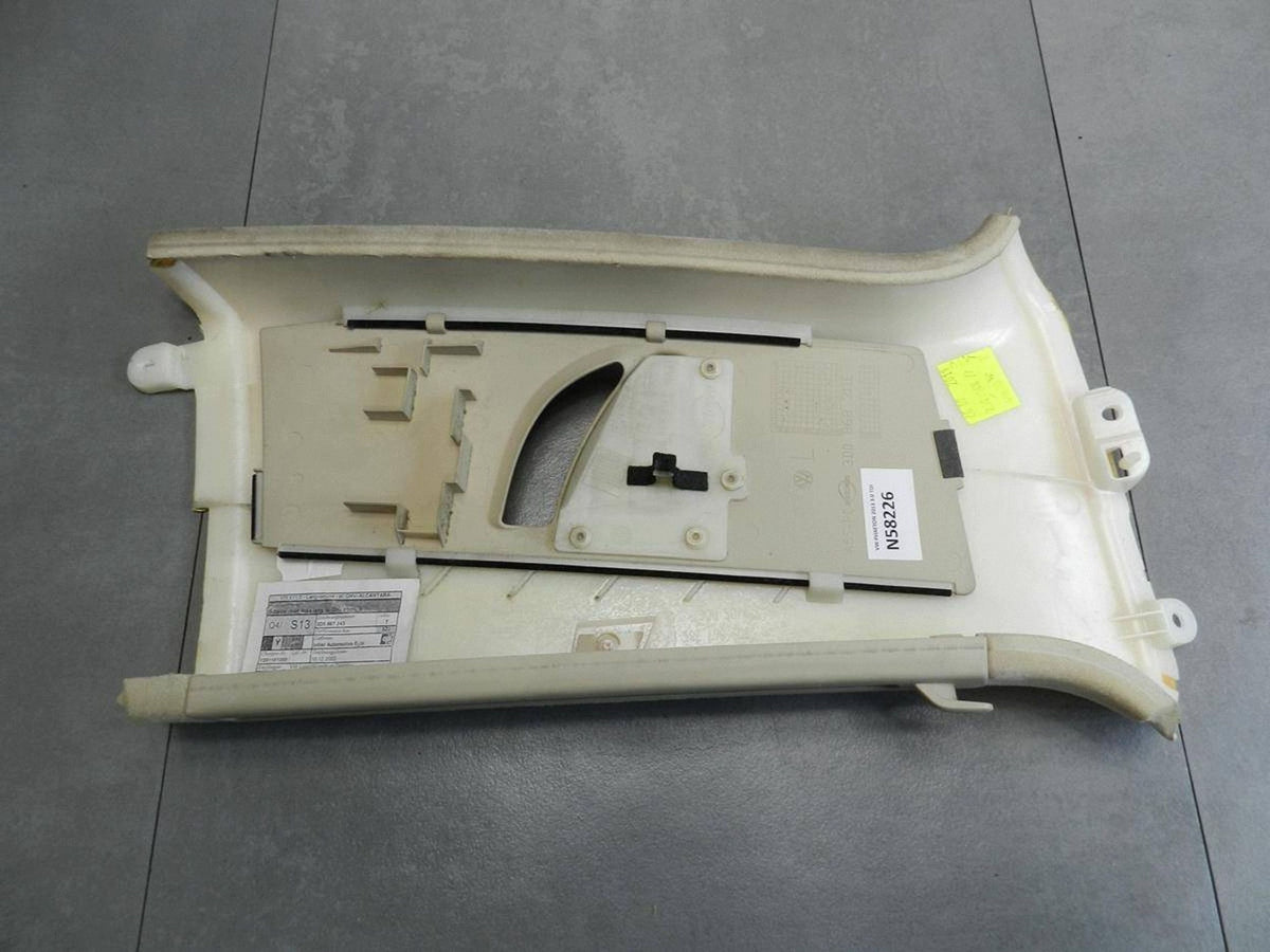 Volkswagen Phaeton Post cover B upper left 3D5867285