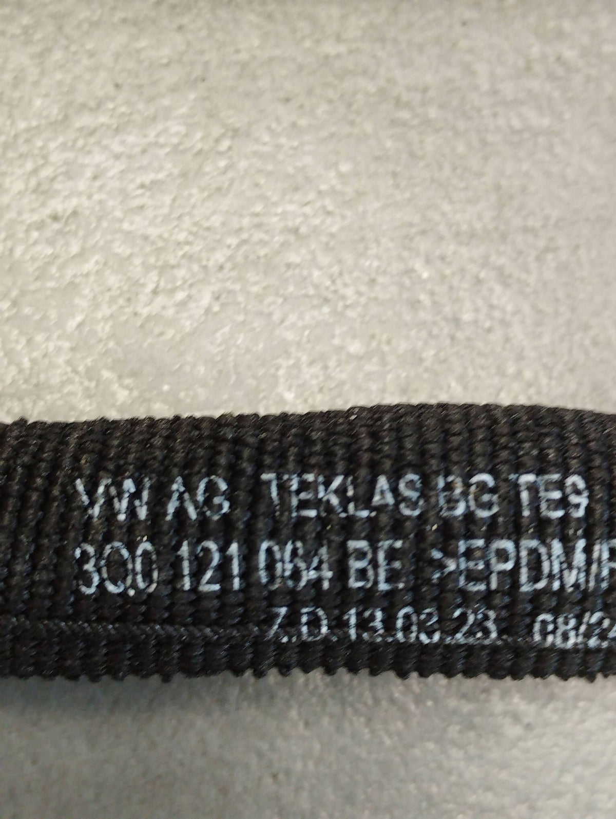 Volkswagen Tiguan III CABLE TUBE 3Q0121064BE