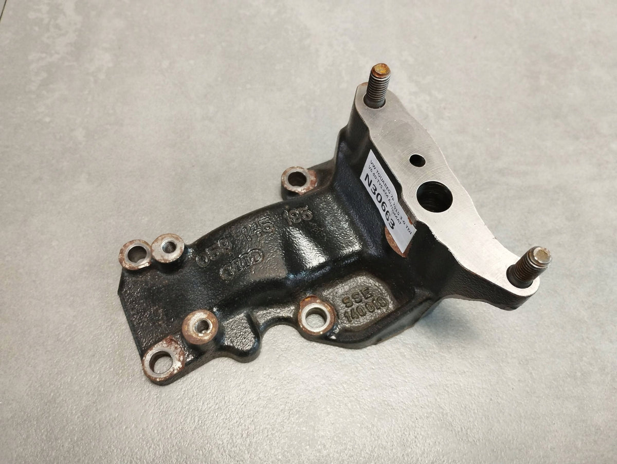 Volkswagen Touareg 7P TURBINE BRACKET 059145195