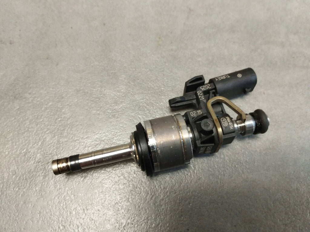 Volkswagen Touran III 2025 1.5 tsi injection injector 05E036L