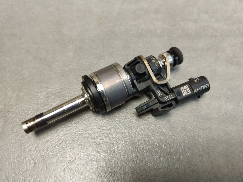 Volkswagen Touran III 2025 1.5 tsi injection injector 05E036L