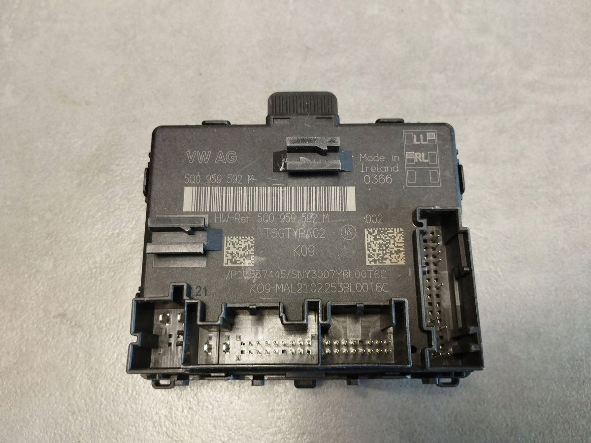 Volkswagen Touran III 2025 DOOR MODULE RIGHT FRONT 5Q0959592M