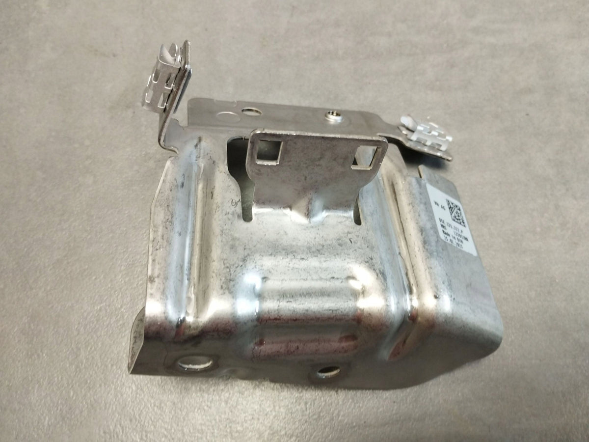 Volkswagen Touran III 2025 SENSOR HOLDER 05E131552P