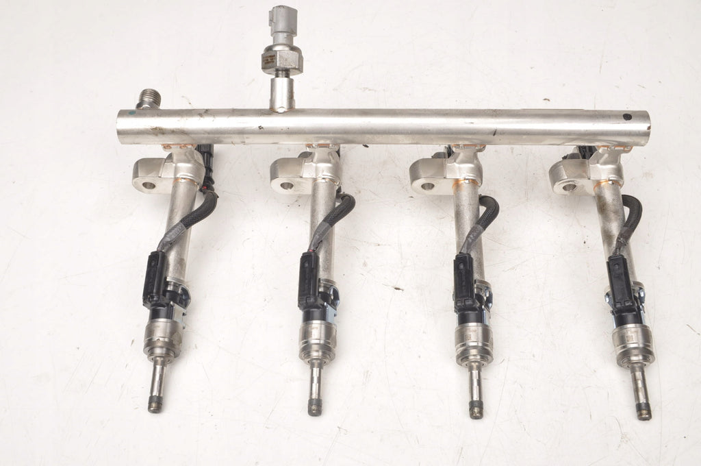 XC60 II 2.0 D5 INJECTION RAIL INJECTION 31478555