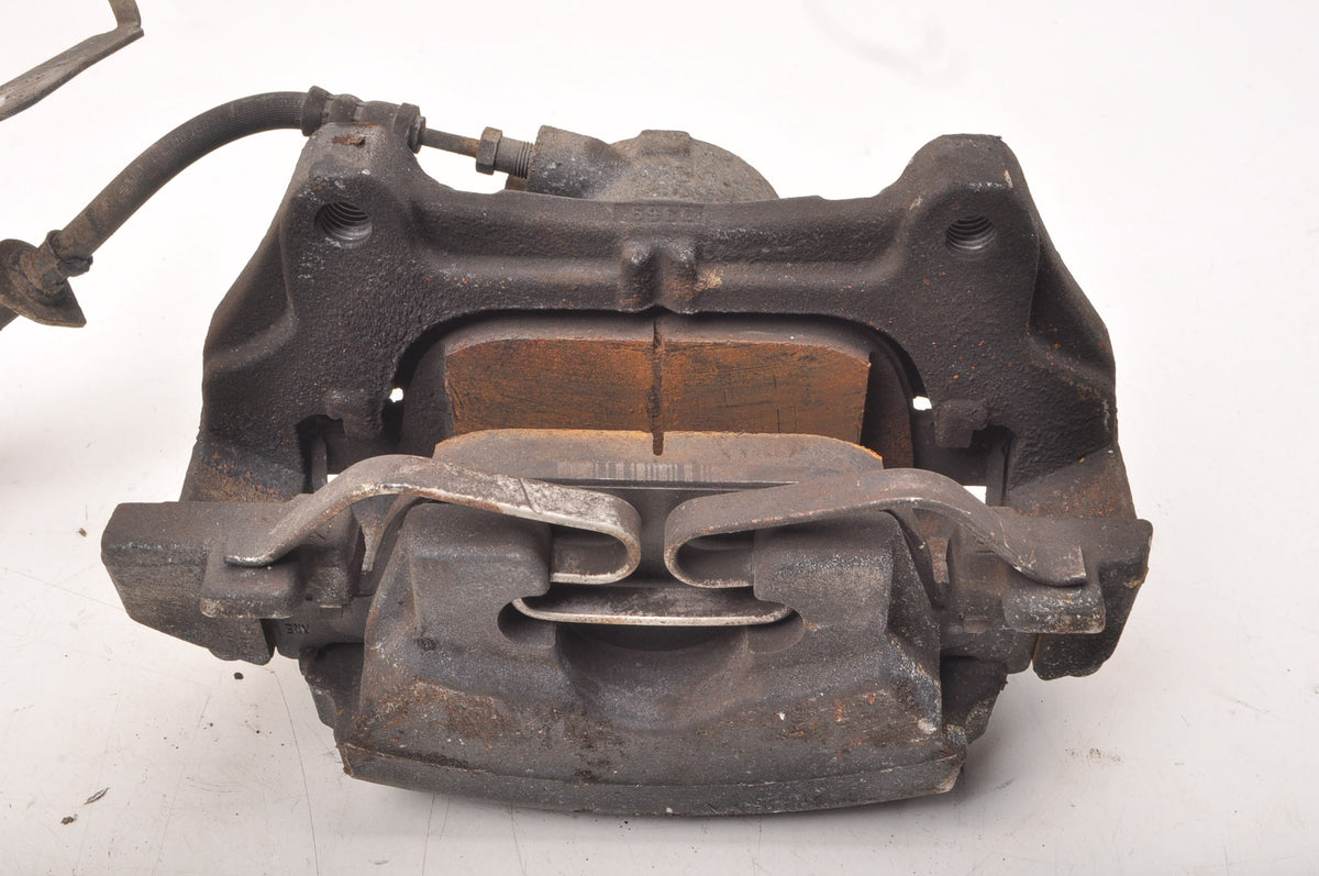 XC60 II S60 III V60 II S90 V90 D4 T5 BRAKE CALIPER LEFT FRONT 31471663