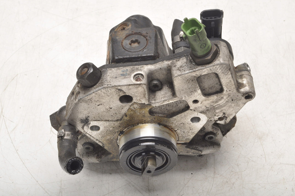 XC90 2.4 D5 INJECTION PUMP 31303475 0445010111