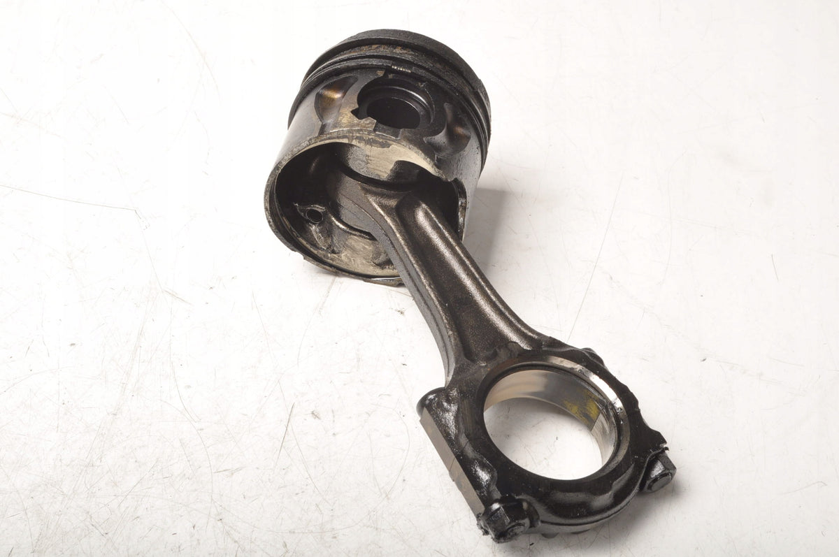 ZAFIRA B 1.7 CDTI 110KM PISTON WITH CONNECTING ROD A17DTJ