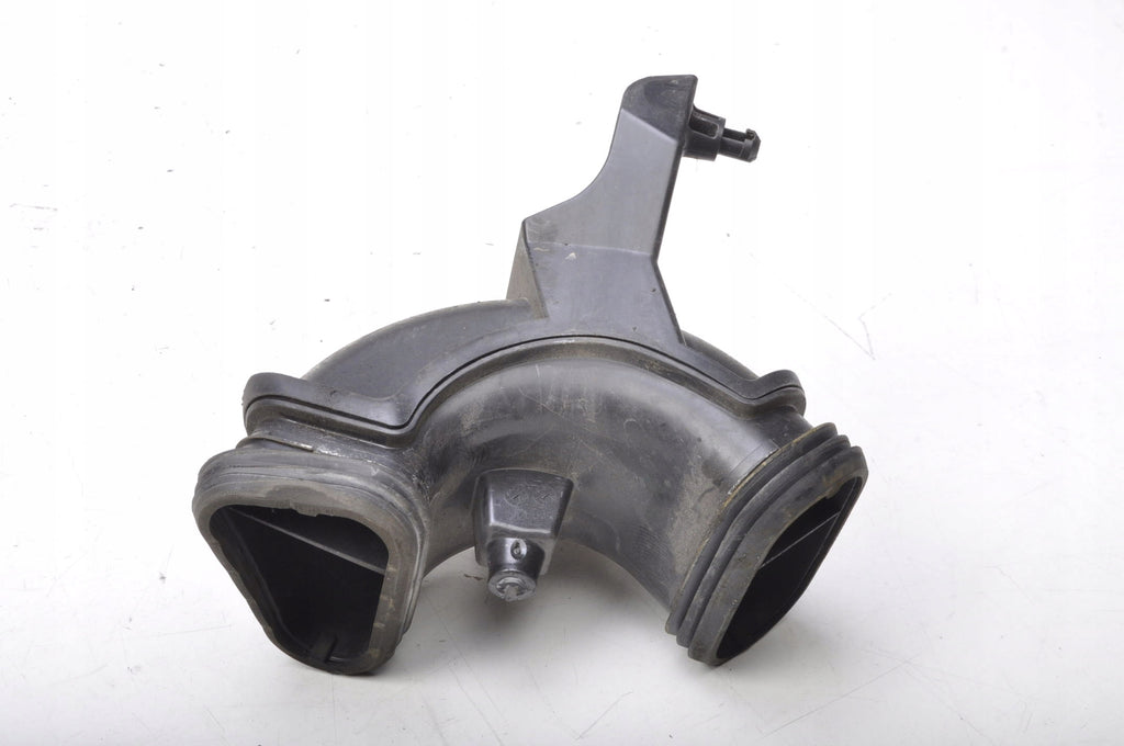 ZAFIRA C 2.0 CDTI AIR INTAKE PIPE 13337772